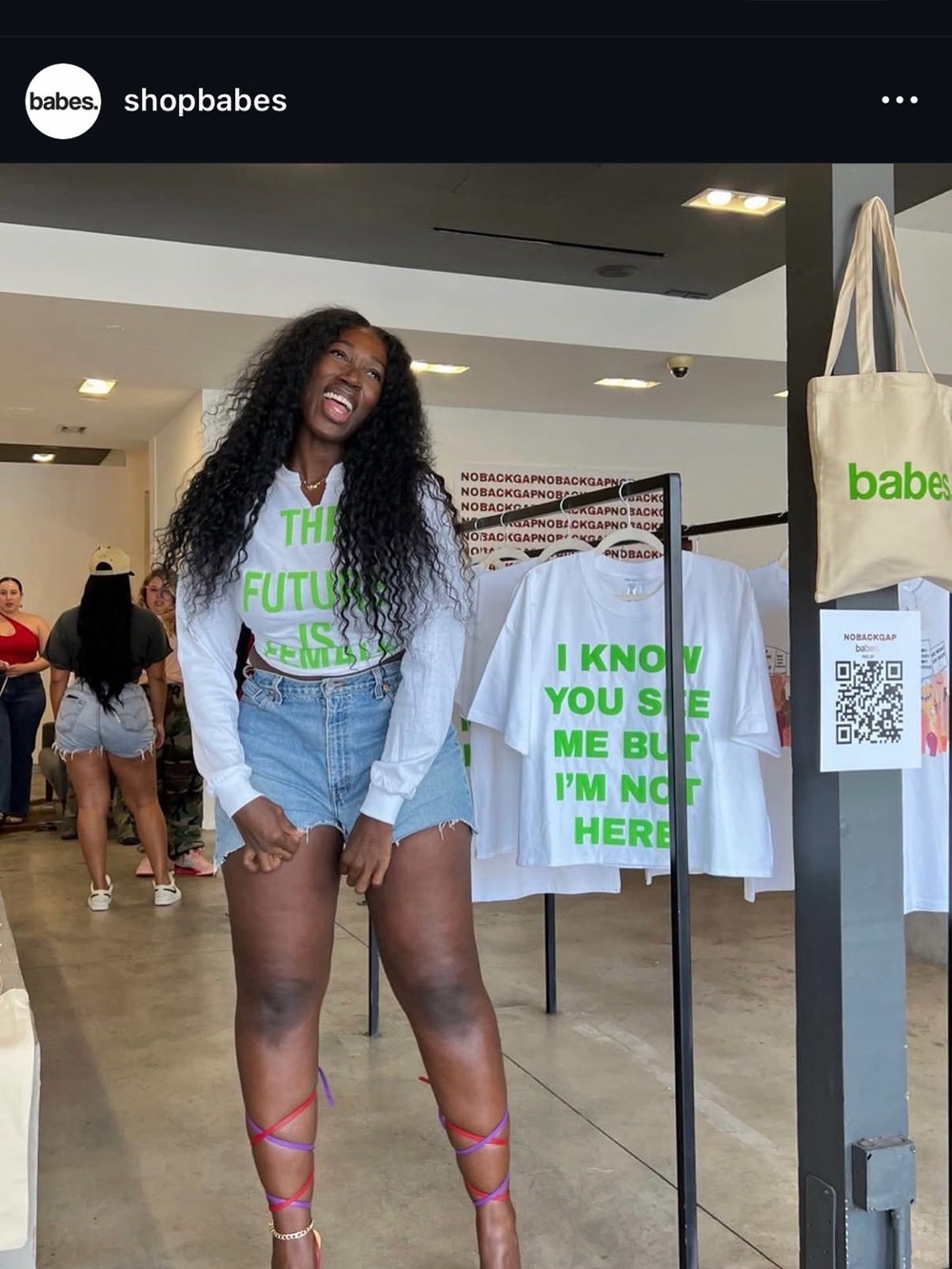 Babes. Brand LEAVE A MESSAGE PUFF TEE